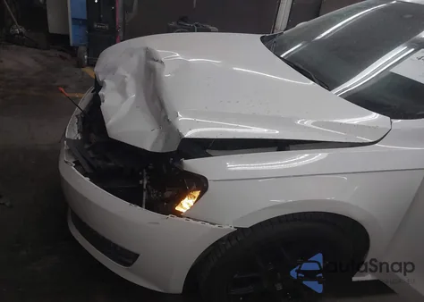 2013 Volkswagen Passat S z USA, uszkodzony, nr VIN 1VWAP7A34DC021386